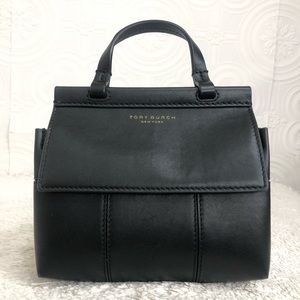 🌸OFFERS?🌸Tory Burch Leather Small Crossbody